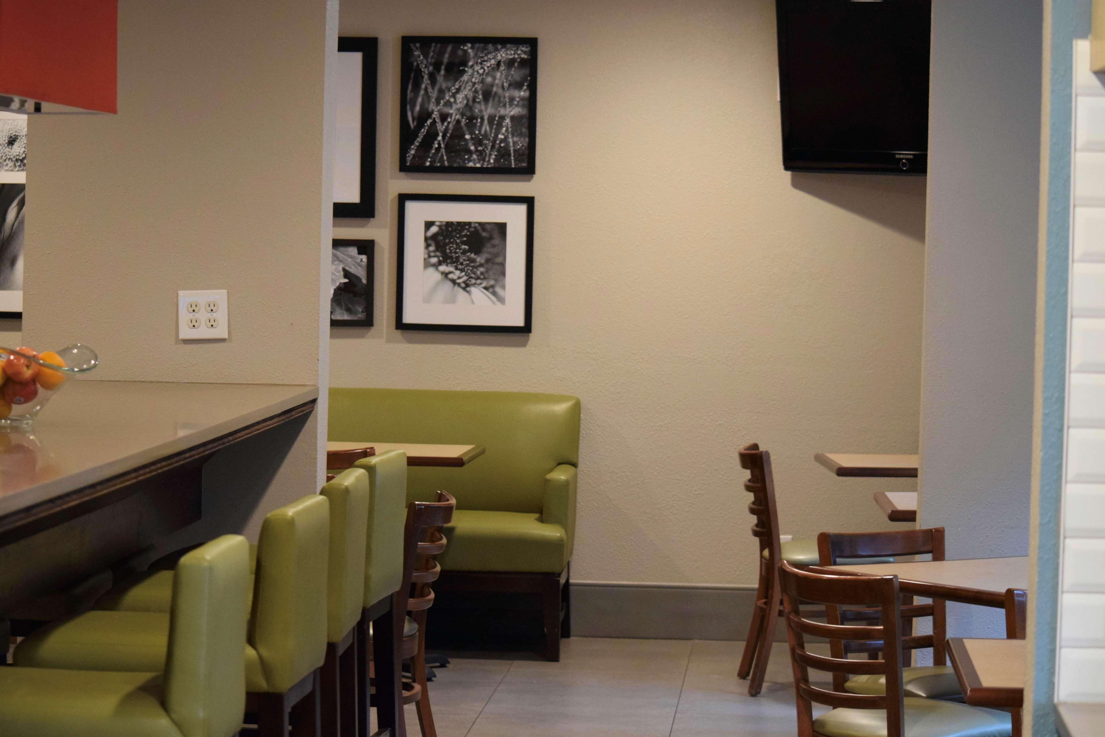 Country Inn & Suites By Radisson, Lincoln North Hotel And Conference Center, Ne Extérieur photo
