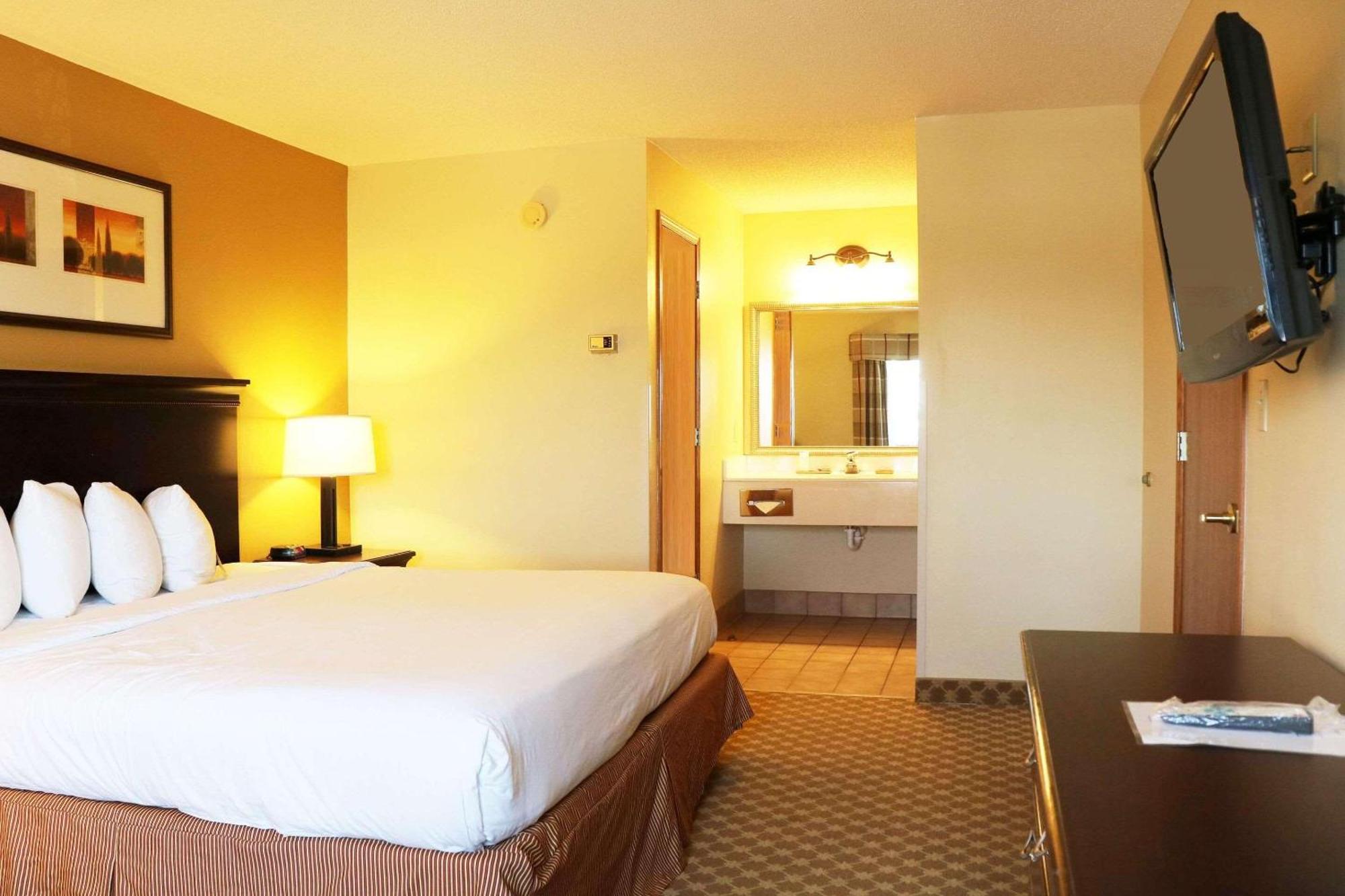 Country Inn & Suites By Radisson, Lincoln North Hotel And Conference Center, Ne Extérieur photo